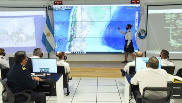 Terminal EXO multimedia autogestión cartelería Video Wall Armada Argentina Edificio Libertad