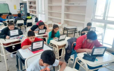 EXO dona netbooks a Escuela 4160 del Paraje Rancho El Ñato  en Salta